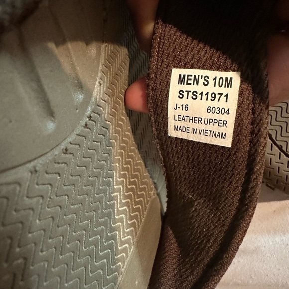 Sperry Men's Brown and Tan Flip-Flops - Picture 10 of 10